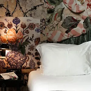 Du Petit Moulin, Haute Couture By Lacroix París