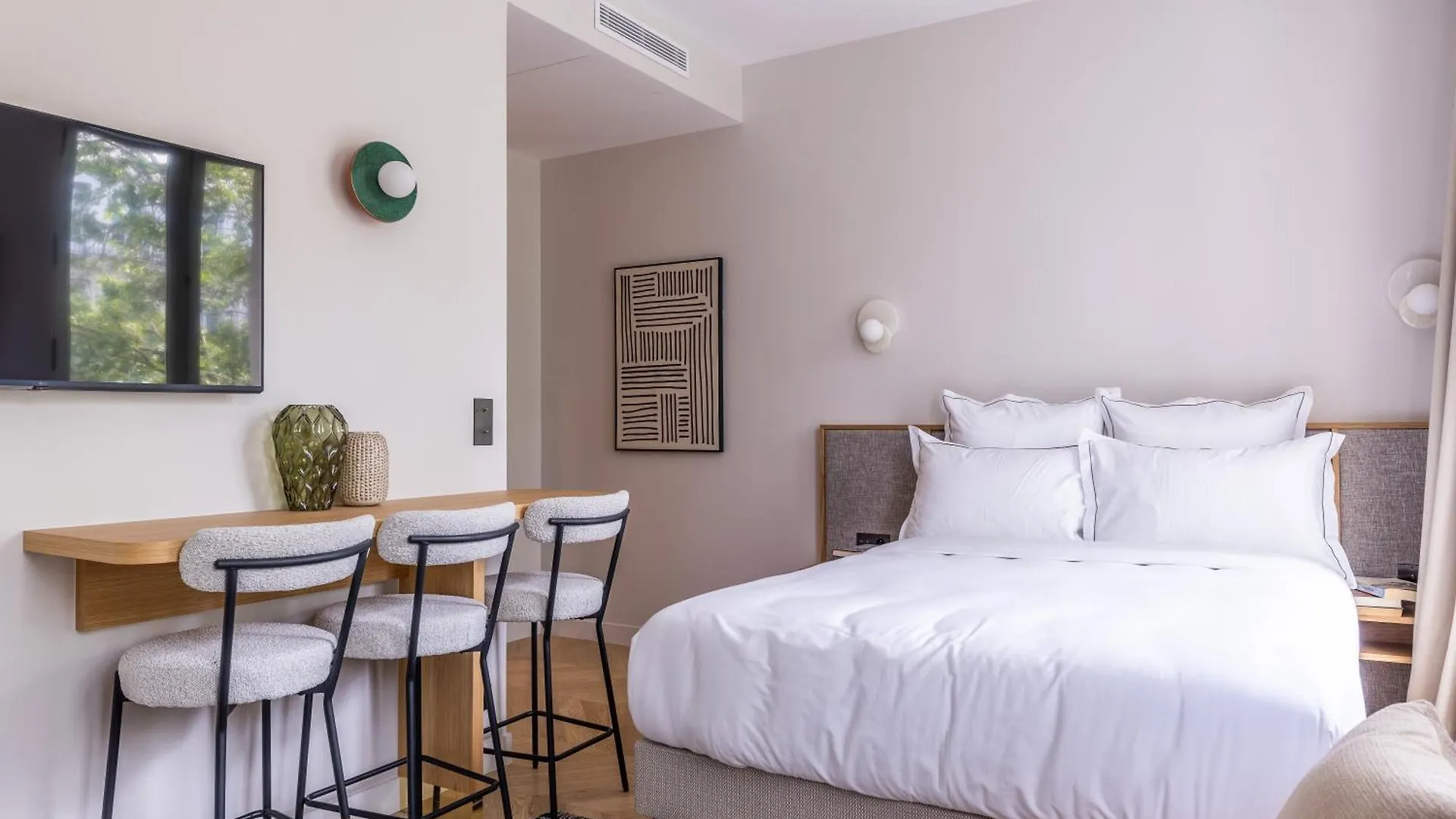 Quartier Libre Marais Aparthotel Paris 4*,  France